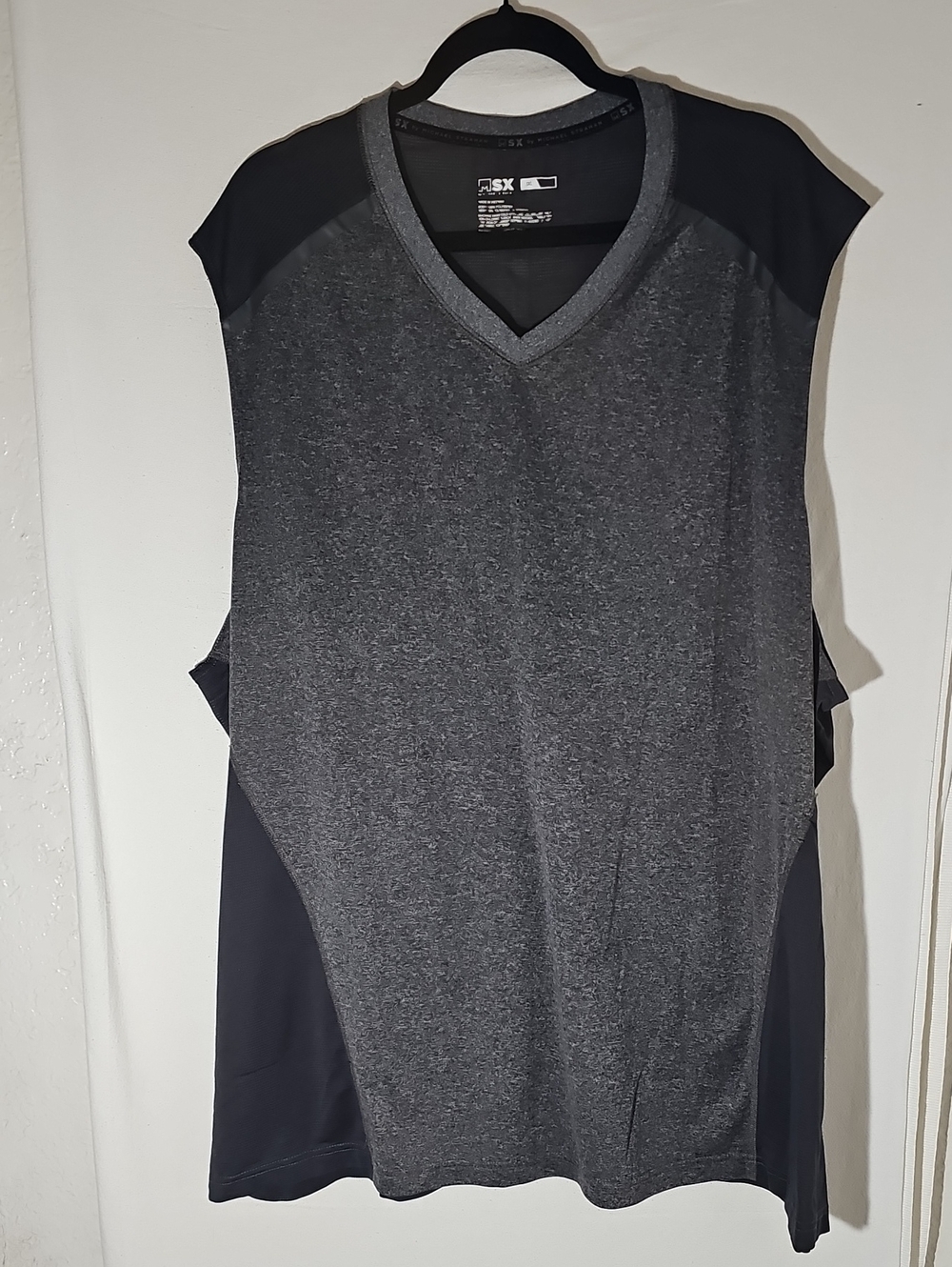 Men's Gray Athletic V-Neck Tank Top with Black Panels